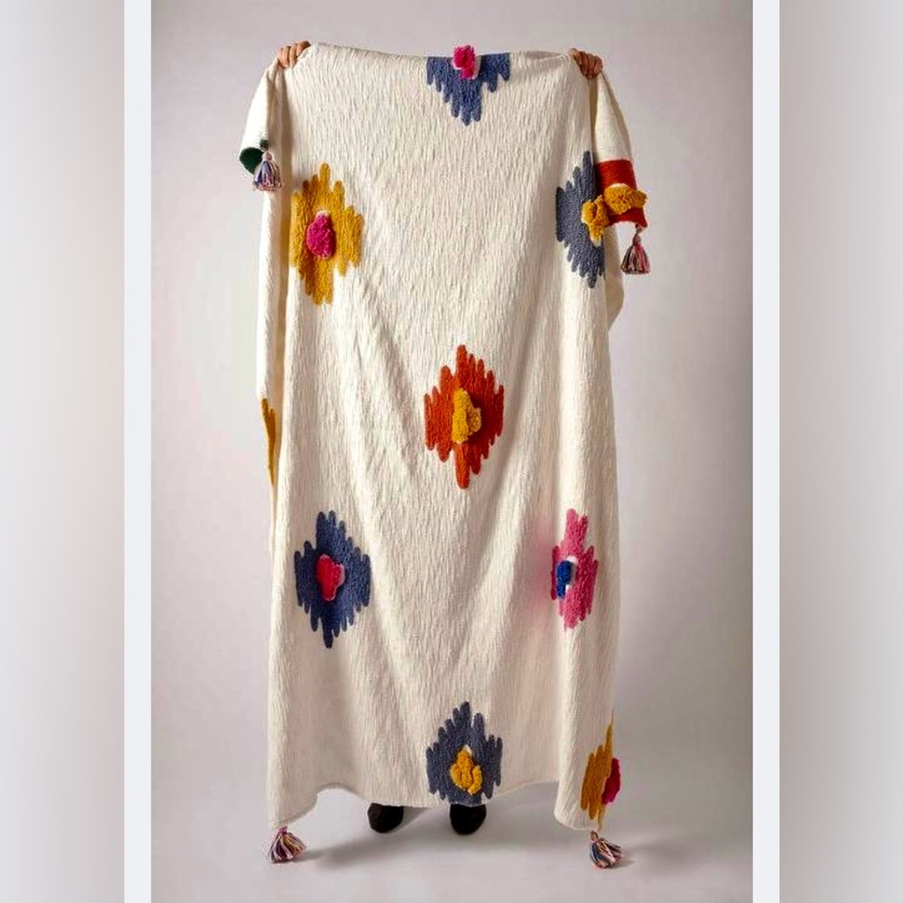 🎈SOLD🎈Anthropologie Dal Tufted Throw Blanket NEW w/o tag